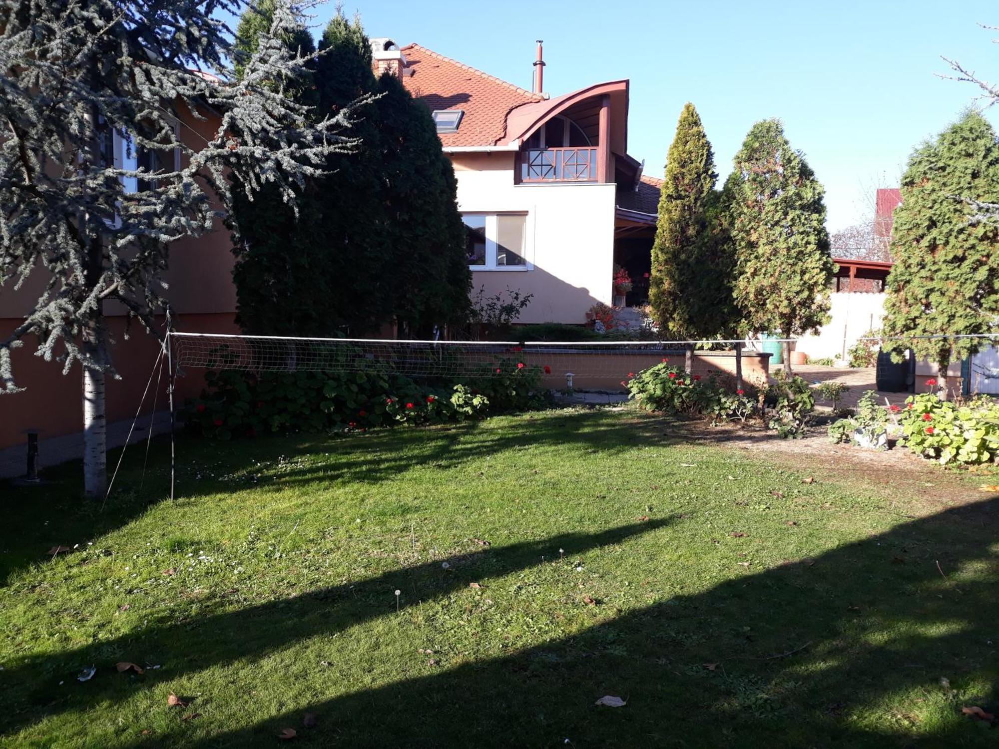 Kenezy Lux Apartman Vendeghaz Hajduszoboszlo Exterior photo