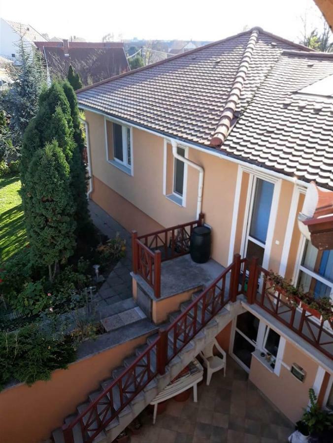 Kenezy Lux Apartman Vendeghaz Hajduszoboszlo Exterior photo